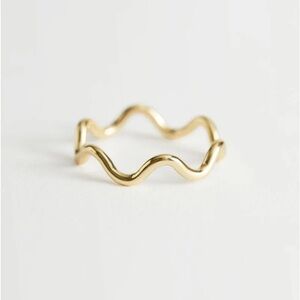 Delicate Gold Wave Ring